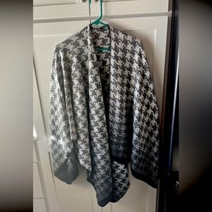 Houndstooth Shawl Scarf